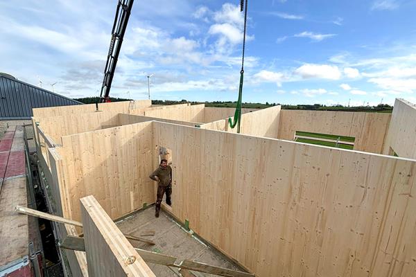 Aufstockung mi tCLT @LMDA - Nachhaltige Aufstockung mit CLT